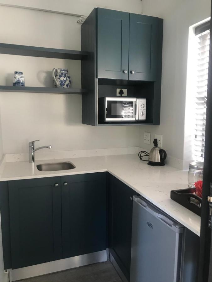 Comfortable Room With Large En Suite Bathroom Franschhoek Exterior foto